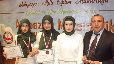 Cumhuriyet Ortaokulu Olimpiyat Şampiyonu